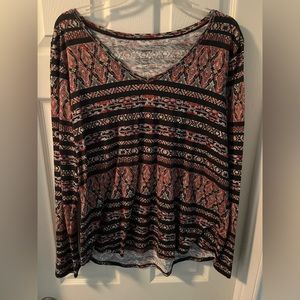 Sanoma XL 3/4 sleeve Aztec-like print tee